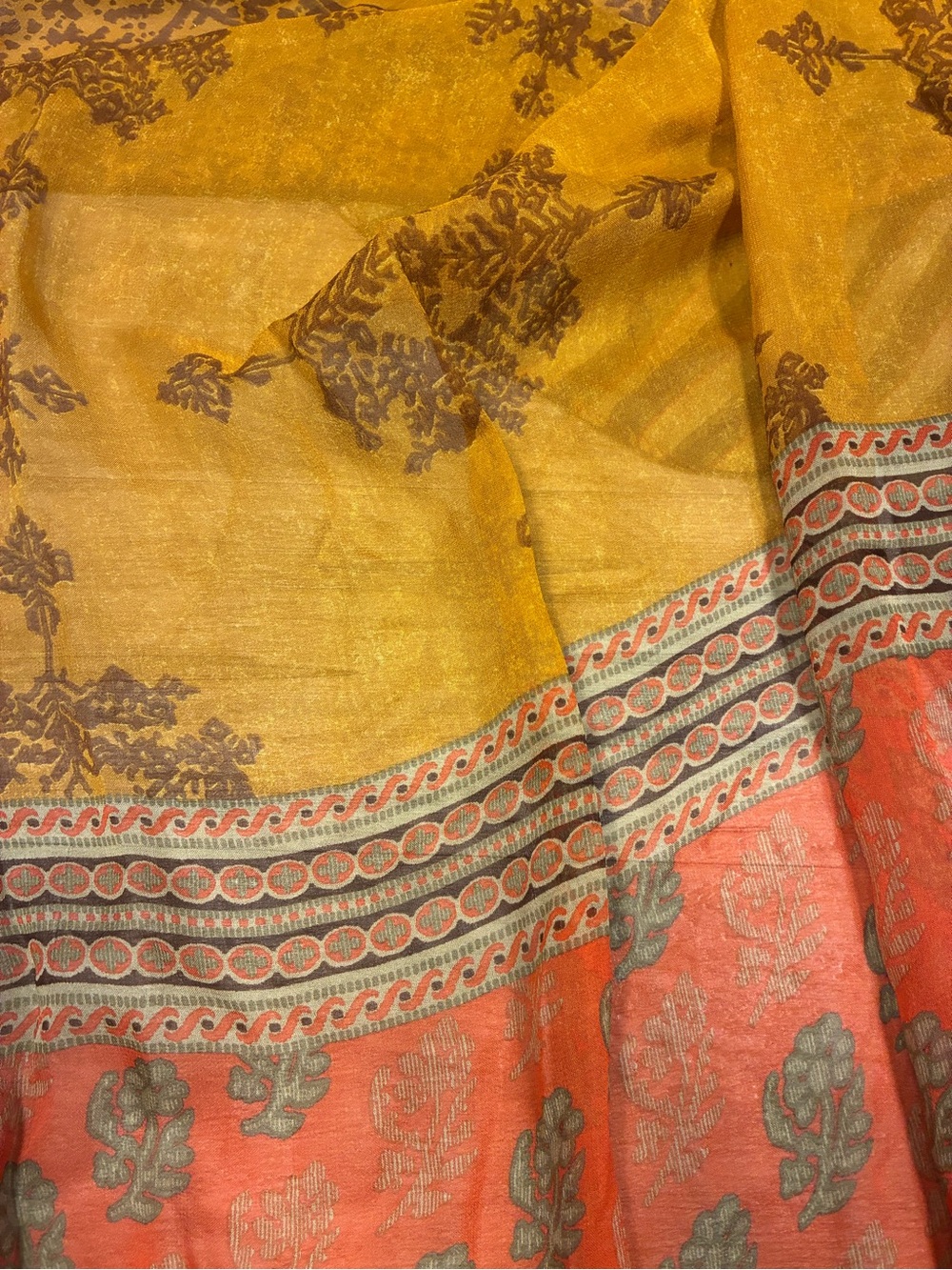 Guarisco Spa Italy 100% Silk Mixed Print Lightweight Sheer Scarf Wrap 26”x69” - Picture 6 of 10